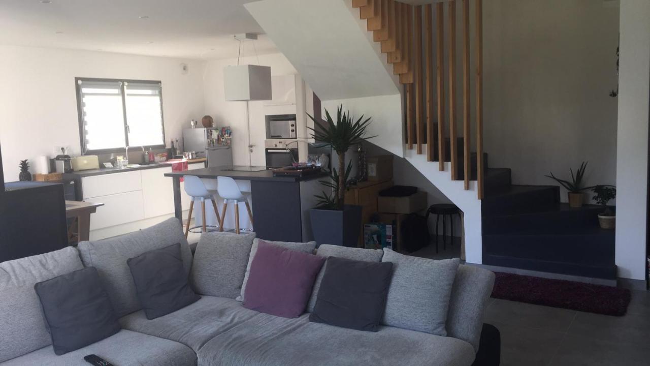 Agreable Maison Moderne Le Hézo Exterior foto